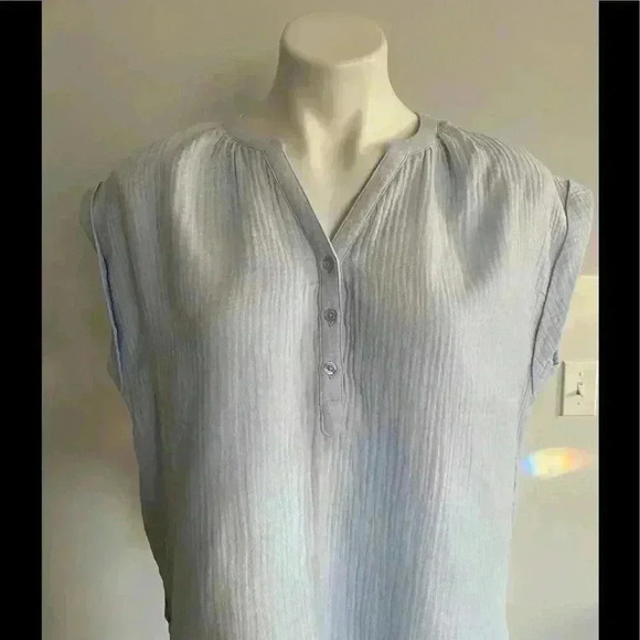 Banana Republic Gauze Button-Front Tee - Picture 2 of 13